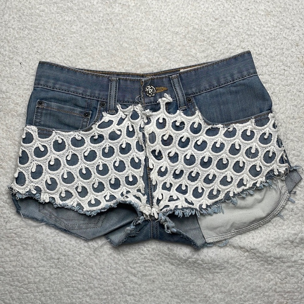 Levi’s 511 Jean Upcycled Cut-off Shorts Lace Urban Renewal Size Small